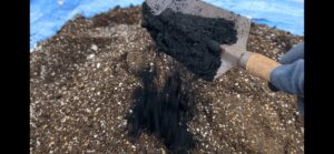 畜産や牧場・養豚場の悪臭・匂い対策畑の土壌改良が低価格で簡単に！大阪の布ウエス業者井上商店の国内産のヤシガラ活性炭